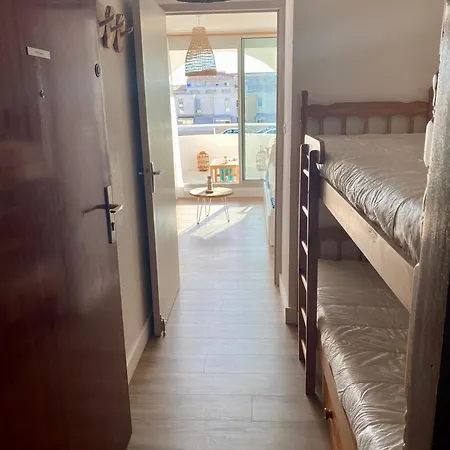 Climatise De 20m2 Avec Place De Parking Privee * セット