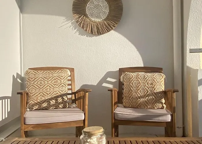 Appartement Climatise De 20m2 Avec Place De Parking Privee Sète