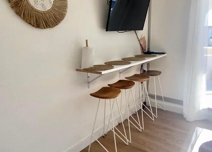 Appartement Climatise De 20m2 Avec Place De Parking Privee